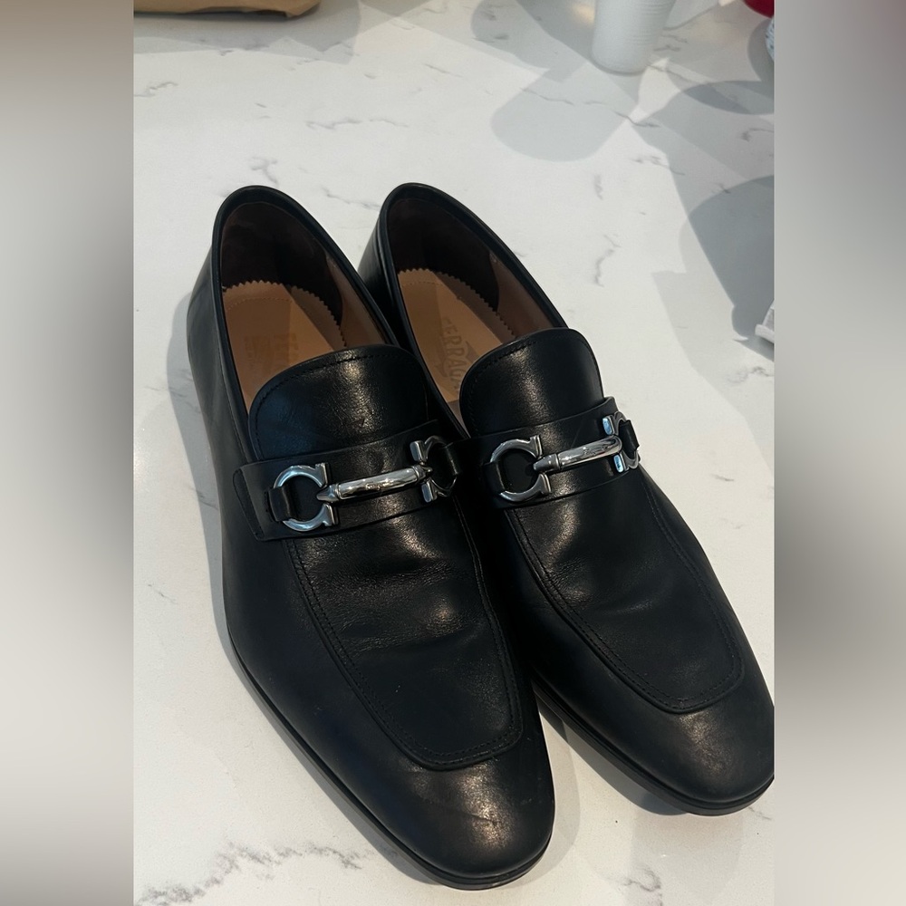 Ferragamo Loafers, black, size 9